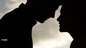 Psychologist breaks down ‘curveball crushing’ dating trend