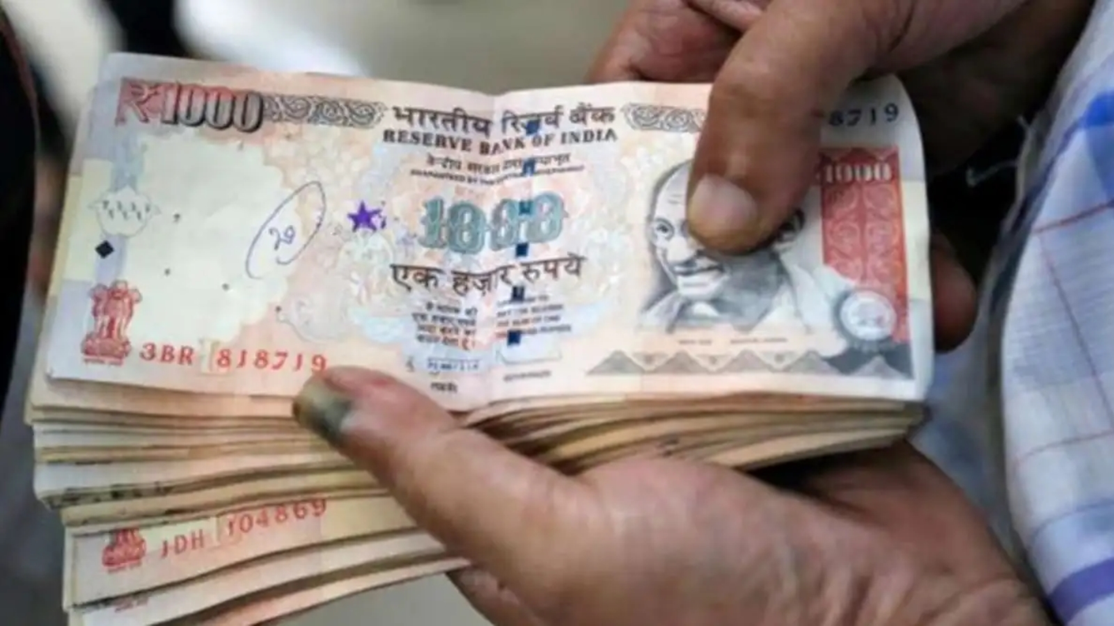 For trying to circulate demonetised currency worth Rs 3.5 crore, 4 arrested in Delhi