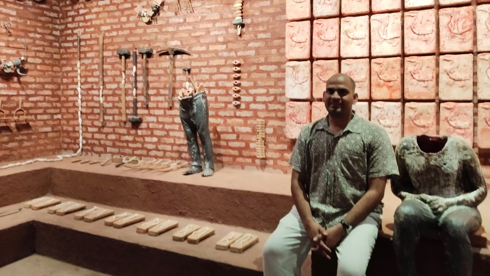 At Serendipity Arts Festival and Kochi-Muziris Biennale, artist Birender Yadav’s work gives voice to the migrant self