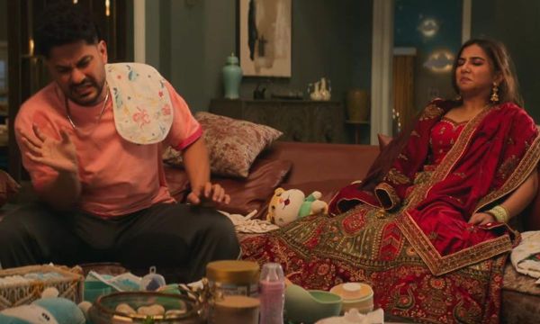 Kunal Kemmu and Prajakta Koli in Single Papa.