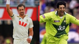Wasim Akram was all praise for Mitchell Starc as he congratulated the latter. (AP/Reuters)