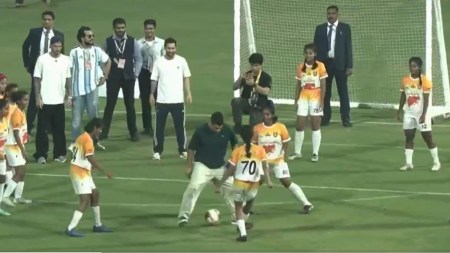 Suarez was left jaw dropped; his expression frozen in disbelief, before a smile slowly followed. (Photo Credit: DD Sports screenshot)