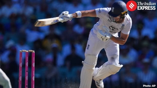 England set Australia a target of 160 runs