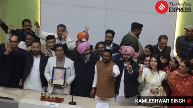 BJP councillor Jasmanpreet Singh was elected Senior Deputy Mayor after securing 18 votes, while AAP candidate Munawar Khan received 11 votes