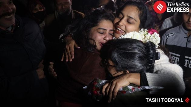 On release, she met her famiy outside the jail,