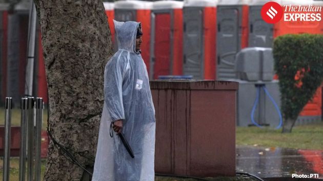 The change in weather came a day after Delhi registered its warmest January day in seven years, with the maximum temperature touching 27.1 degrees Celsius on Thursday