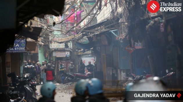 Locals allegedly began pelting stones at police personnel and MCD teams