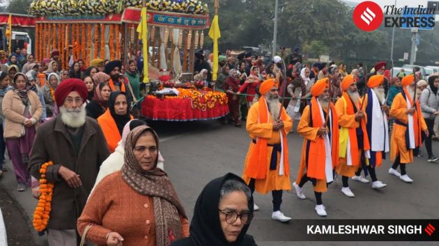 Devotees and leaders listen to reflections on Guru Gobind Singh Ji’s life of courage, sacrifice and service as the Nagar Kirtan moves through the city streets