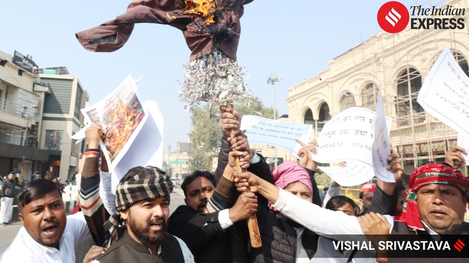 Samajwadi Party Workers Protest in Lucknow Over Meerut Murder, Detained by Police