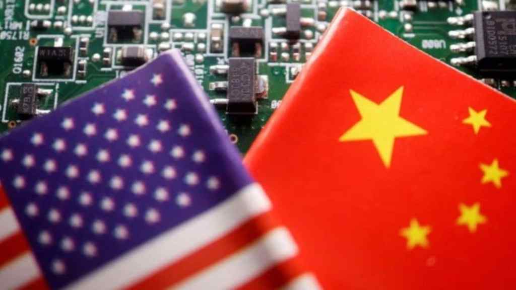 After Taiwan deal, Trump slaps 25% tariff on advanced AI chips sold to ...