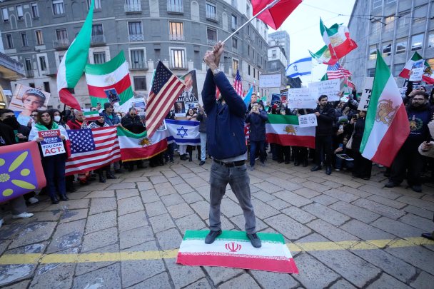 Canadian citizen died ‘at the hands of Iranian authorities,’ says Foreign Minister