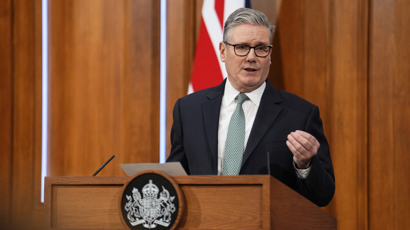 Keir Starmer seeks Donald Trump’s apology over Afghanistan NATO troops comment