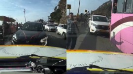 Cars block ambulance on narrow Himachal road