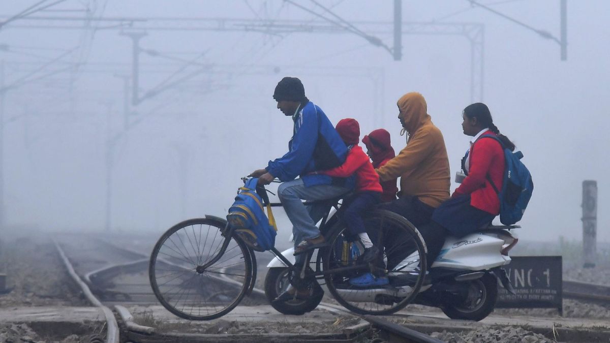  Dense fog is likely to continue in Odisha, Madhya Pradesh, Jammu and Kashmir, Himachal Pradesh, Uttarakhand, Assam, Meghalaya, Nagaland, Manipur, Mizoram, and Tripura, and Bihar (PTI).
