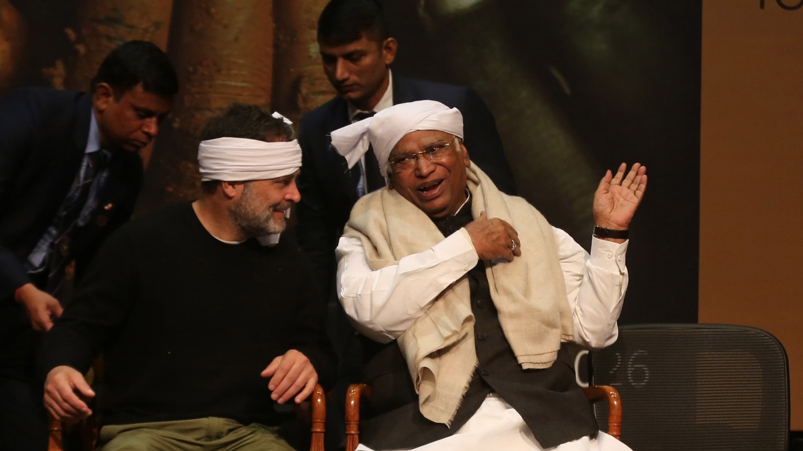 Farmers showed the way, workers must unite to bring back MGNREGA: Rahul Gandhi