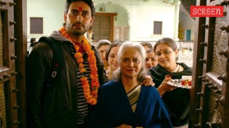 Waheeda Rehman refused Delhi 6 initially, said she doesn't want to act anymore.