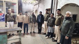 Faiz-e-Ilahi Mosque, Turkman Gate, Delhi, anti-encroachment drive, stone pelting,