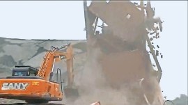 structures demolished, delhi structures demolished, Gurgaon structures demolished, Gurgaon, Gurgaon crackdown against illegal assets, Gurgaon police, delhi news, India news, Indian express, current affairs