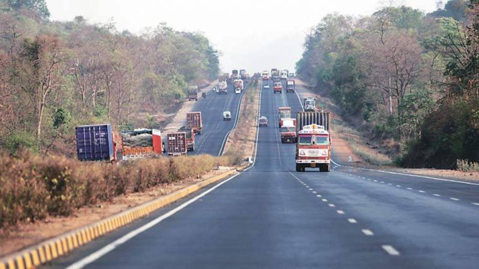 482 Roads Including 3 National Highways Blocked in Himachal Pradesh: SEOC Report