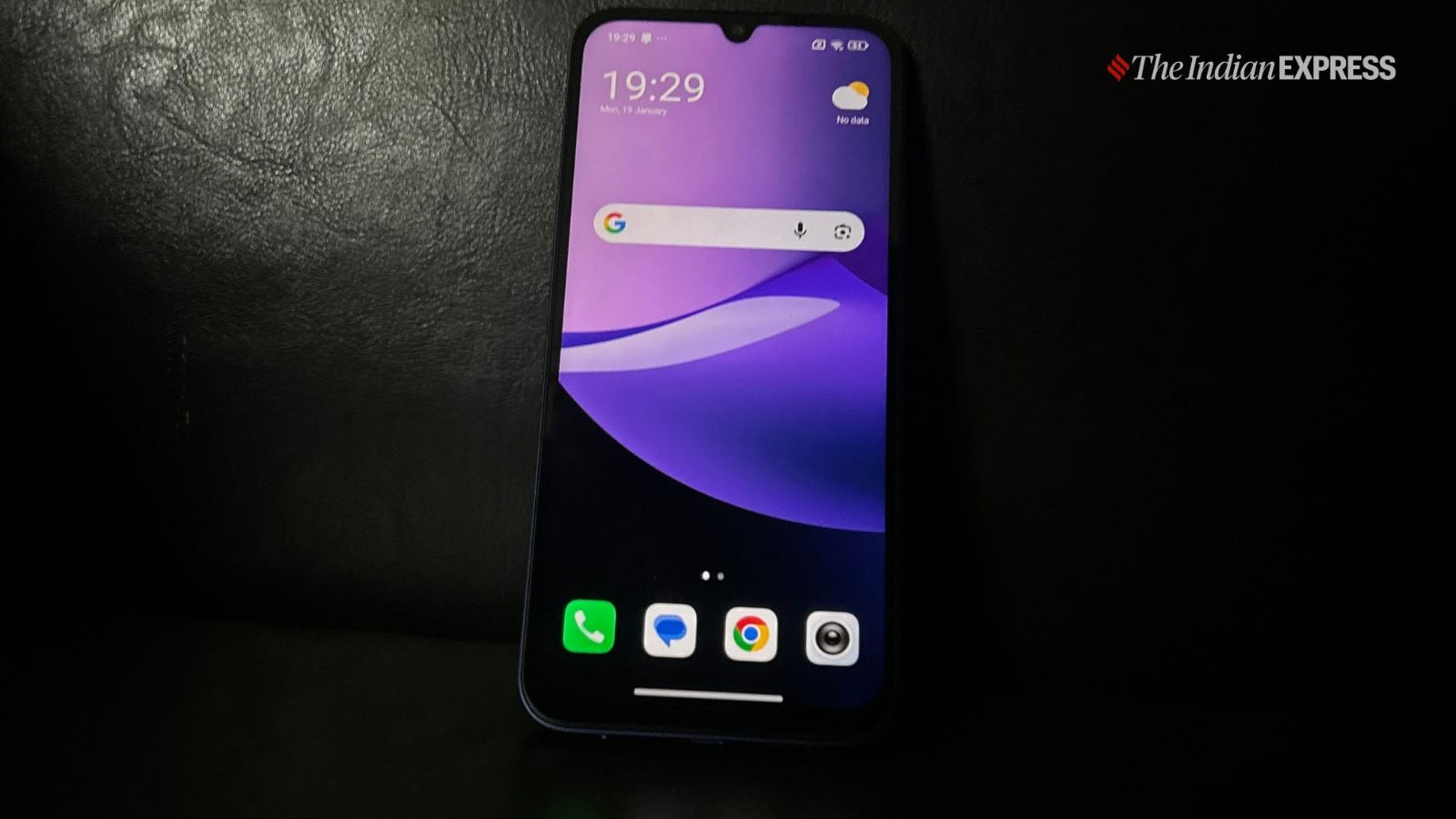 This device can redmie can charge upto 0 percent to 80 percent within an hour. (Image: The Indian Express/ Ajay Hanje) 