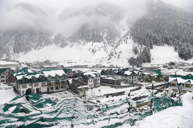 A view of the snow-covered area in the Kashmir Valley at Sonamarg in Ganderbal on Friday, one of the tourist resorts that received overnight snowfall earlier in the week amid the ongoing Chilla-e-Kalan cold wave. (ANI Photo)