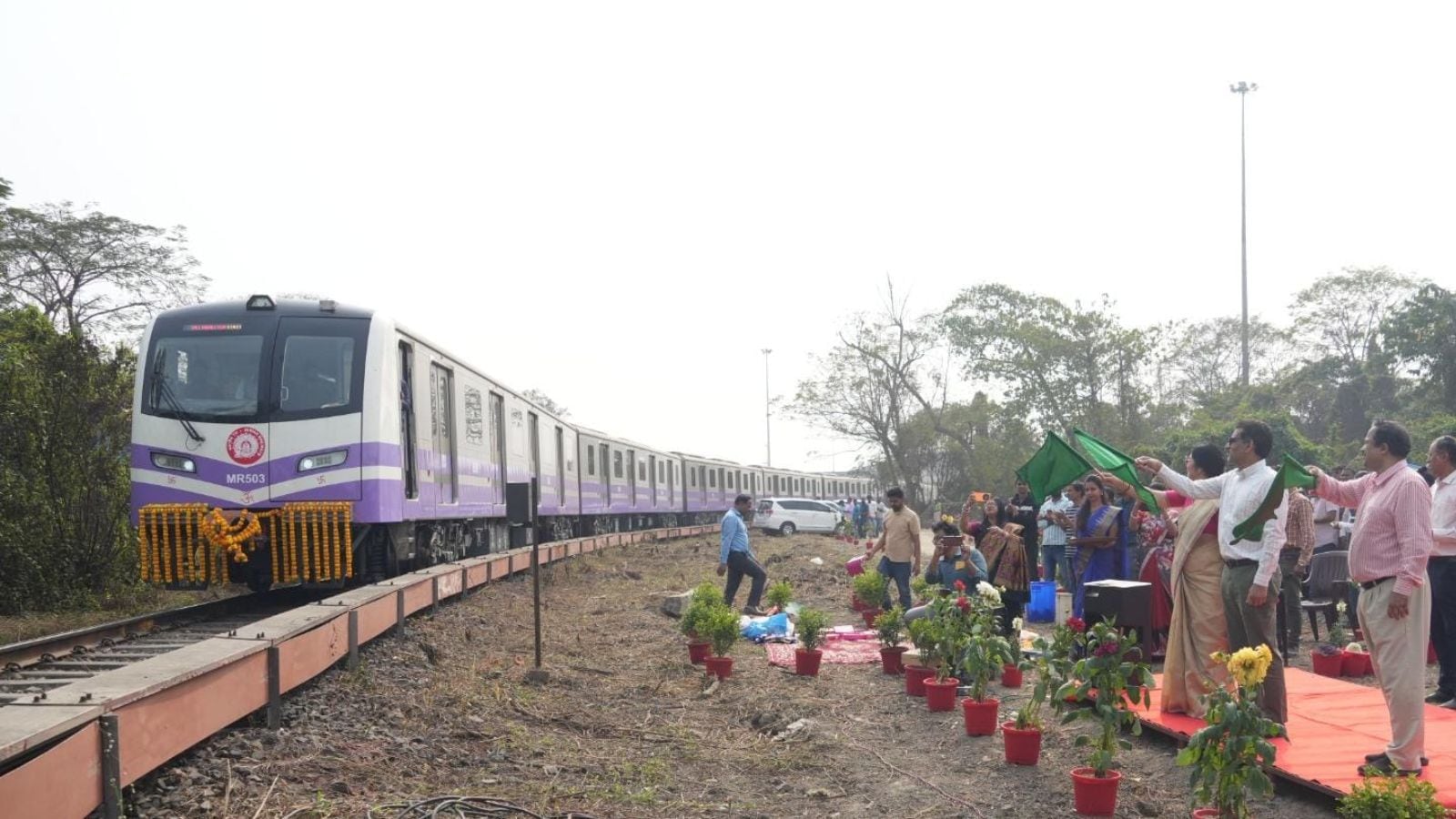 Kolkata Metro recommissions energy-efficient BHEL rake, rolls out 10th Dalian trainset