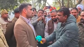 Congress MLA from Haryana, Devender Hans, attempted to hand over a jhunjhuna (toy) to a Sub Divisional Magistrate in Kaithal district on Monday