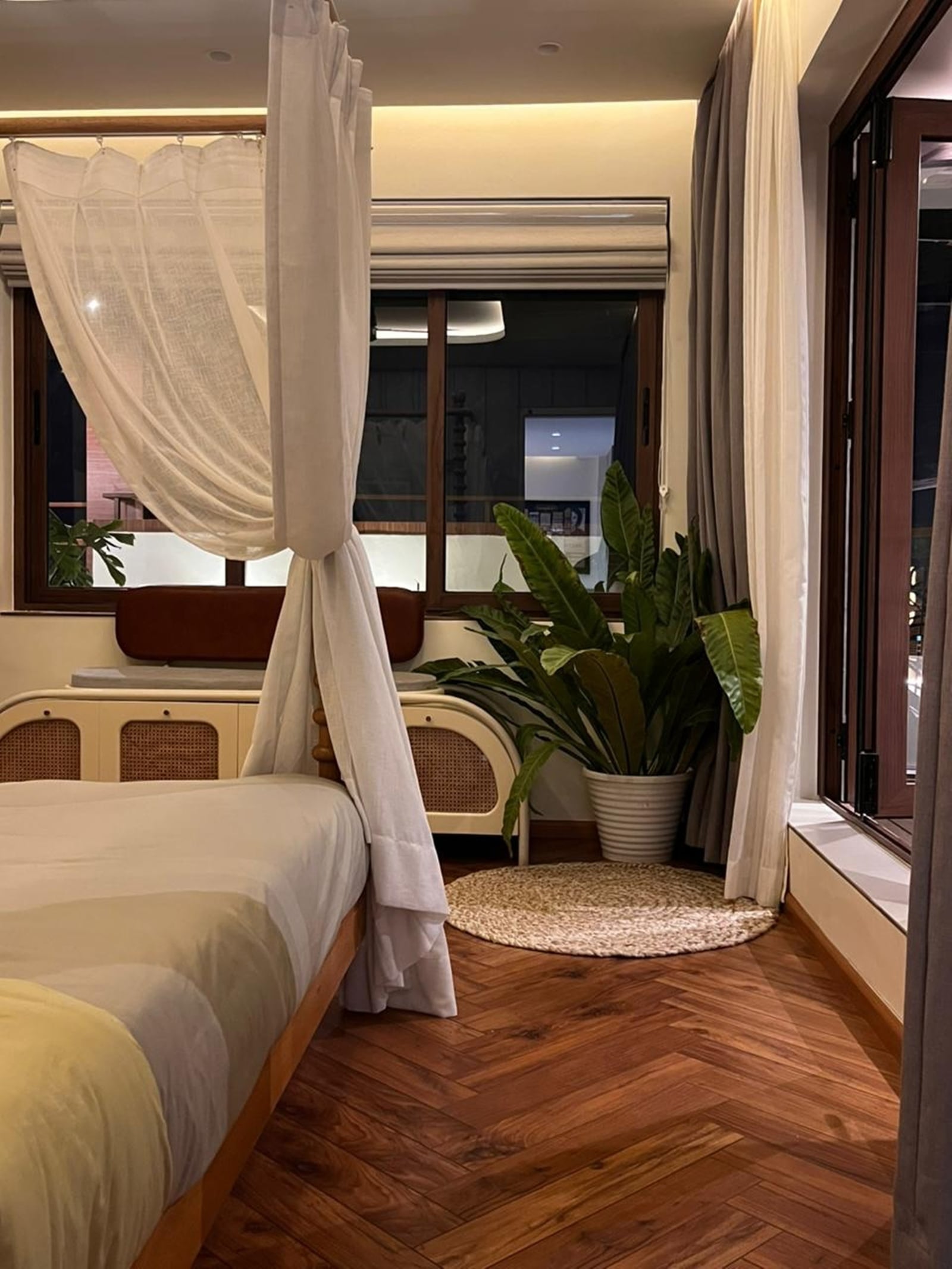 कीर्ति सुरेश होम