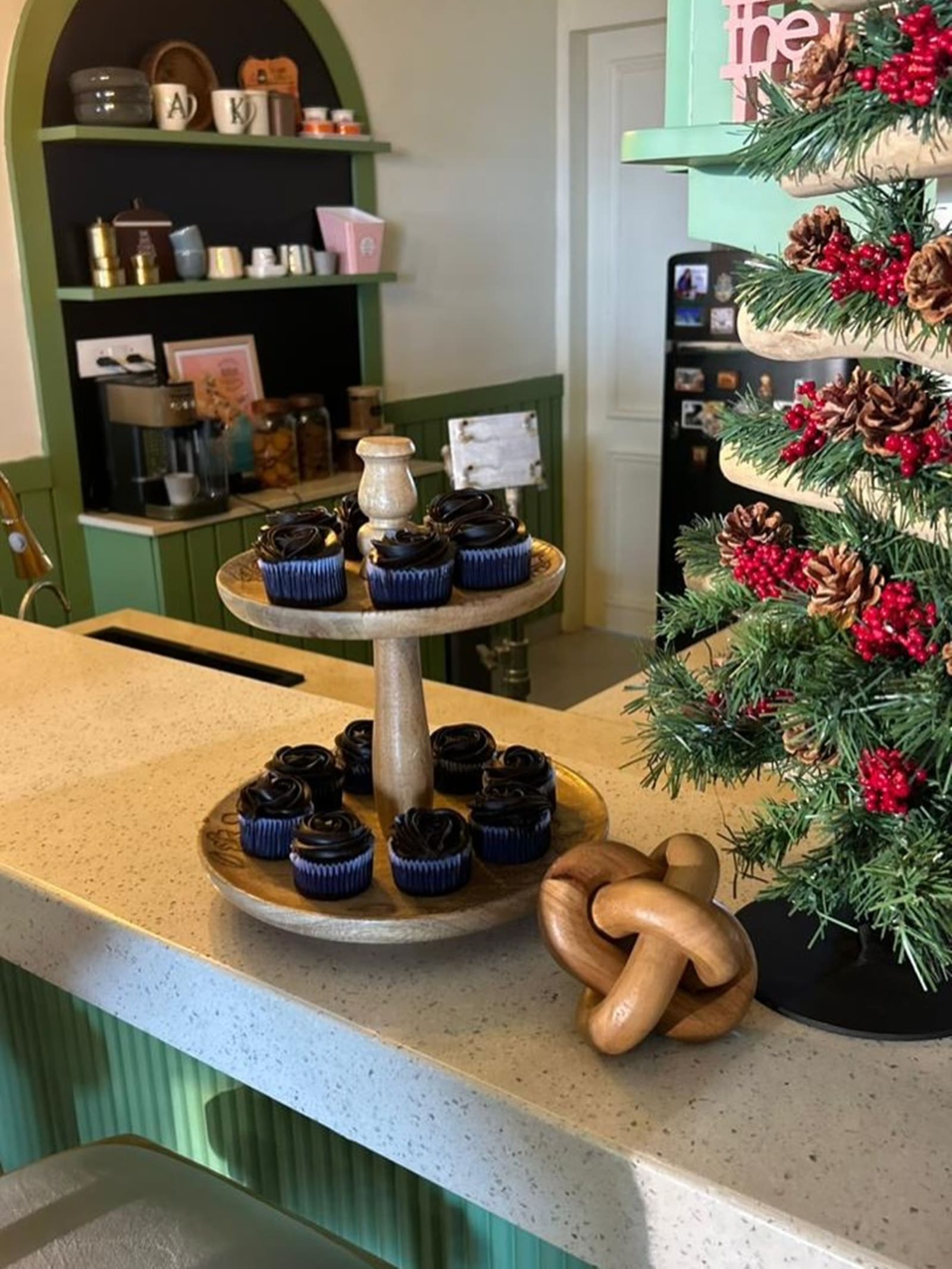 कीर्ति सुरेश होम