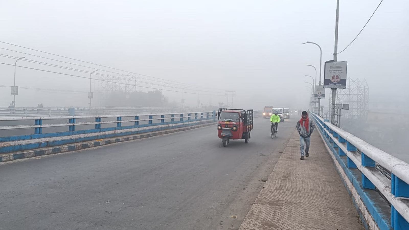 IMD issues dense fog alert for North Bengal as Darjeeling braces for rain, snow; Kolkata minimum temperature to hover around 15°C