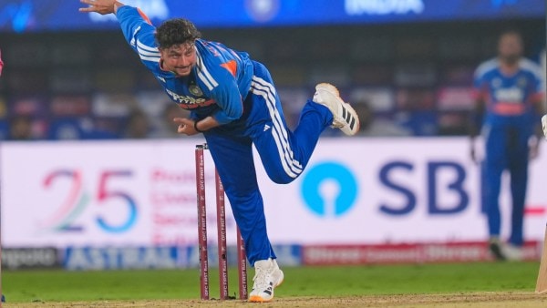 ਕੁਲਦੀਪ ਯਾਦਵ ਨੇ ਚੌਥੇ ਟੀ-20 ਵਿੱਚ ਡੇਵੋਨ ਕੋਨਵੇ ਅਤੇ ਗਲੇਨ ਫਿਲਿਪਸ ਨੂੰ ਹਟਾ ਦਿੱਤਾ। (ਫੋਟੋ: ਬੀਸੀਸੀਆਈ ਲਈ ਕ੍ਰੀਮਜ਼)