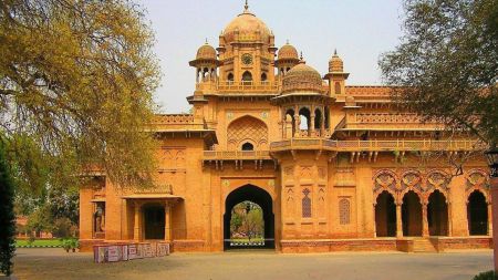 The celebrations honour former students displaced in 1947, keeping alive a cross-border legacy of friendship and memory.