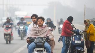 Delhi records season’s coldest day at 4.2°C as air quality stays in Very Poor category and dense fog continues across NCR
