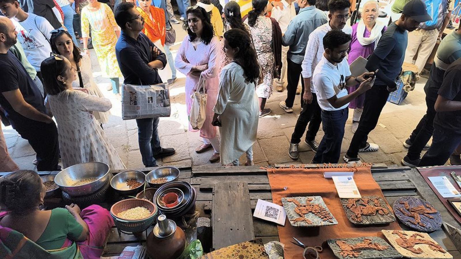Art Mandai for Republic Day: An annual exhibition in Pune’s largest vegetable market has made art so accessible and affordable that literally anybody can visit and buy it