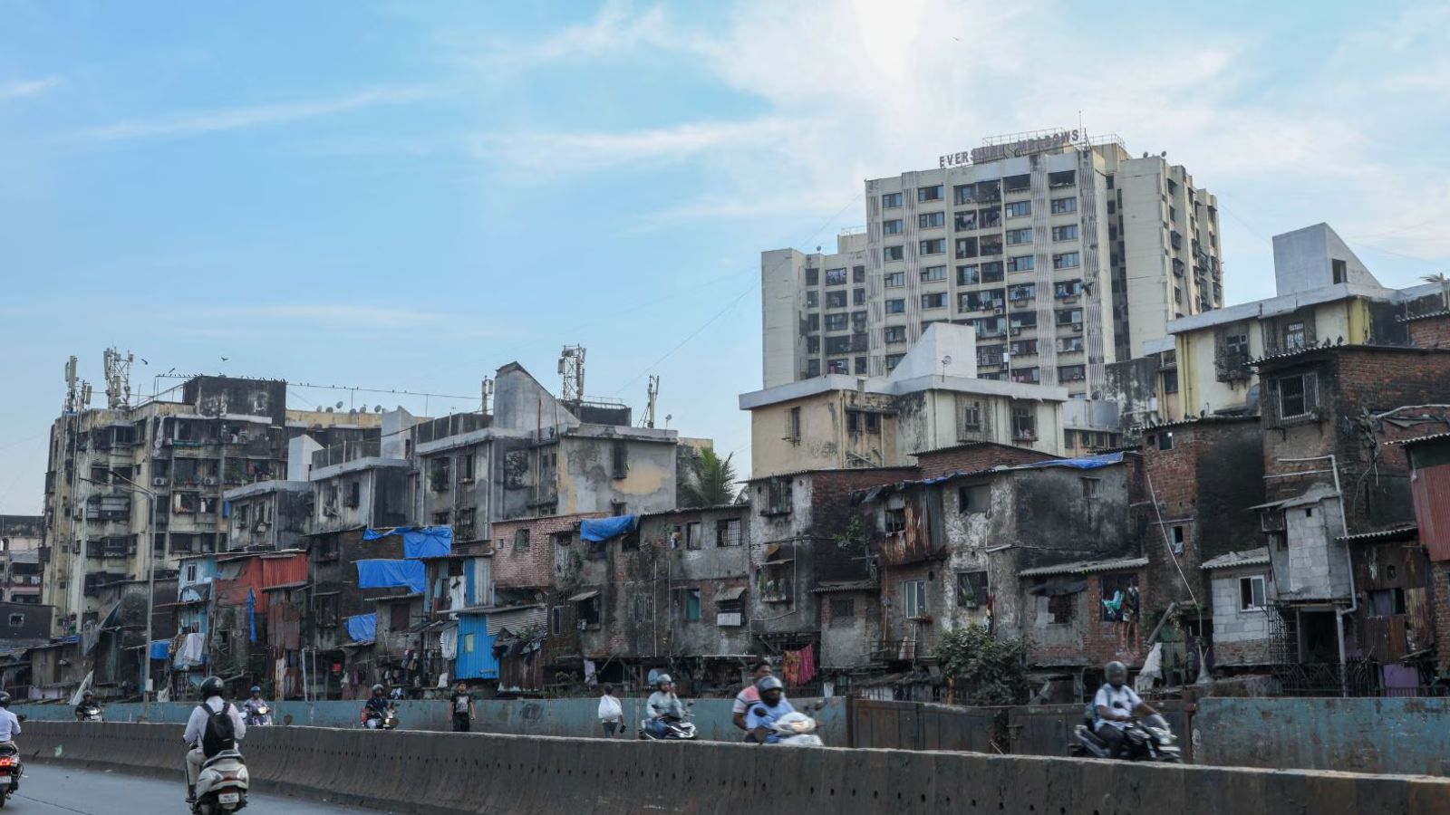 In Mumbai’s Mulund ward with multilingual population, people raise hawking and rehabilitation woes
