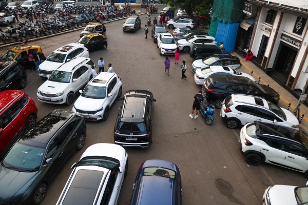 In 2019, the Mumbai's vehicle density stood at 1,840 cars per km while in 2014 it was 1,150 cars per km. (Express Photo/Akash Patil)