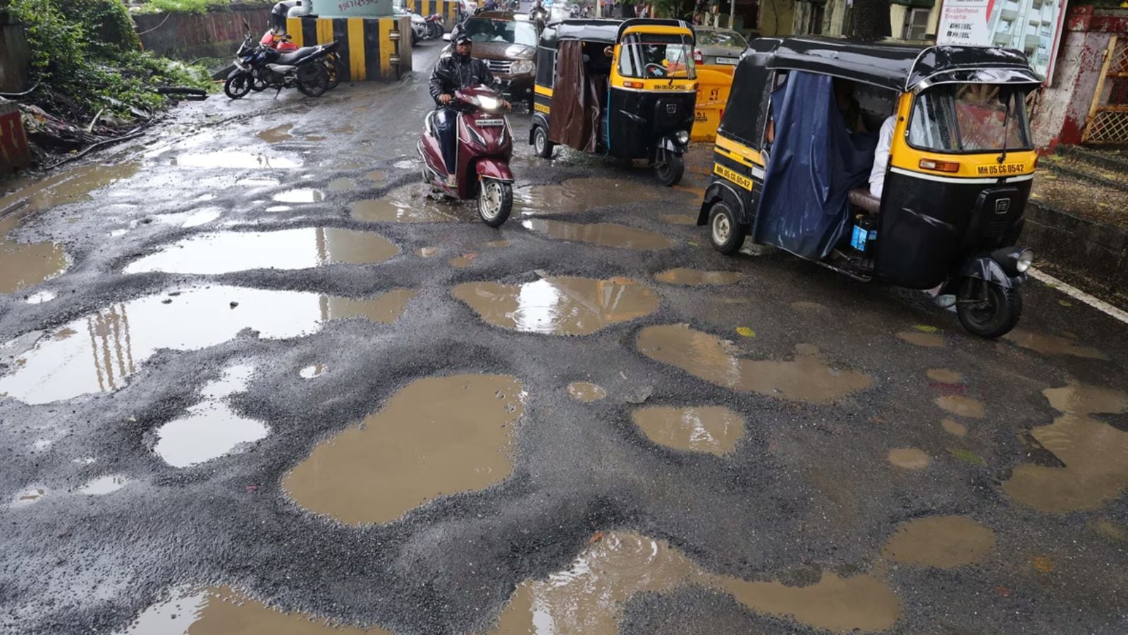 Pothole deaths to pollution: Ahead of January 15 BMC polls, a look at how Bombay HC pulled up civic body’s inefficiency on issues core to residents