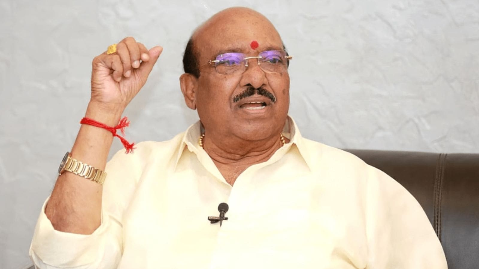 The decision dents efforts to consolidate Hindu votes in Kerala ahead of Assembly elections and reshapes community equations in state politics.