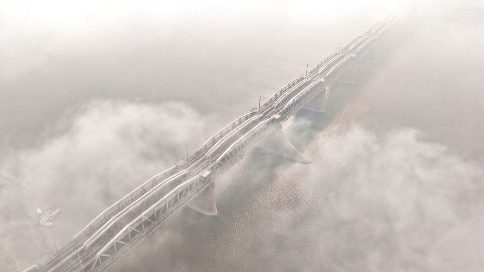 North, central India brace for a sharper cold wave: Temperature likely to fall 2-3°C in two days; dense fog to persist, says IMD