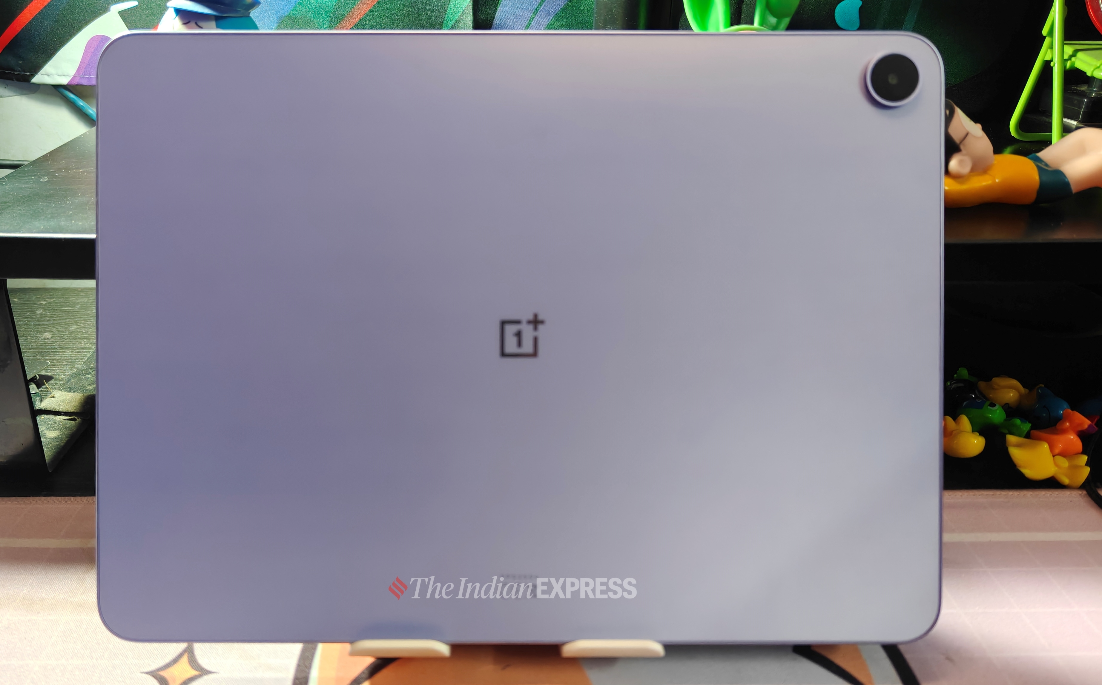 The OnePlus Pad Go 2 has an iPhone-like minimal camera.