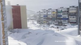 One of the viral videos shows children sliding down the huge snowdrift in Kamchatka city, Russia