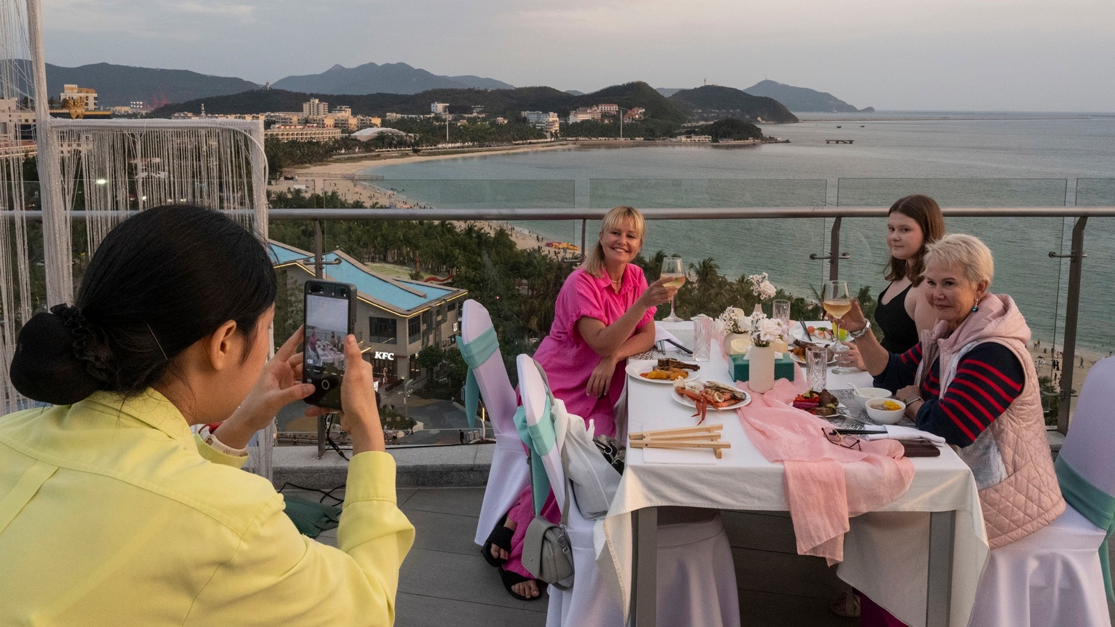 On a Chinese island, a sunny sanctuary for Russian tourists