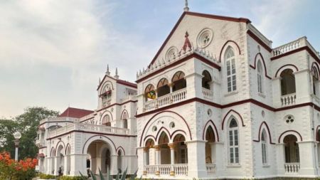 The Gujarat High Court has ordered the Surat Municipal Corporation not to take any coercive action against the Palace of Sachin in a land acquisition dispute. (File Photo)