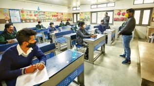 Minority schools in Delhi have moved the High Court against the new fee regulation law, saying it infringes their constitutional right to manage their institutions.