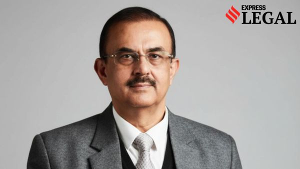 Senior Advocate Vikas Singh law book recommendations