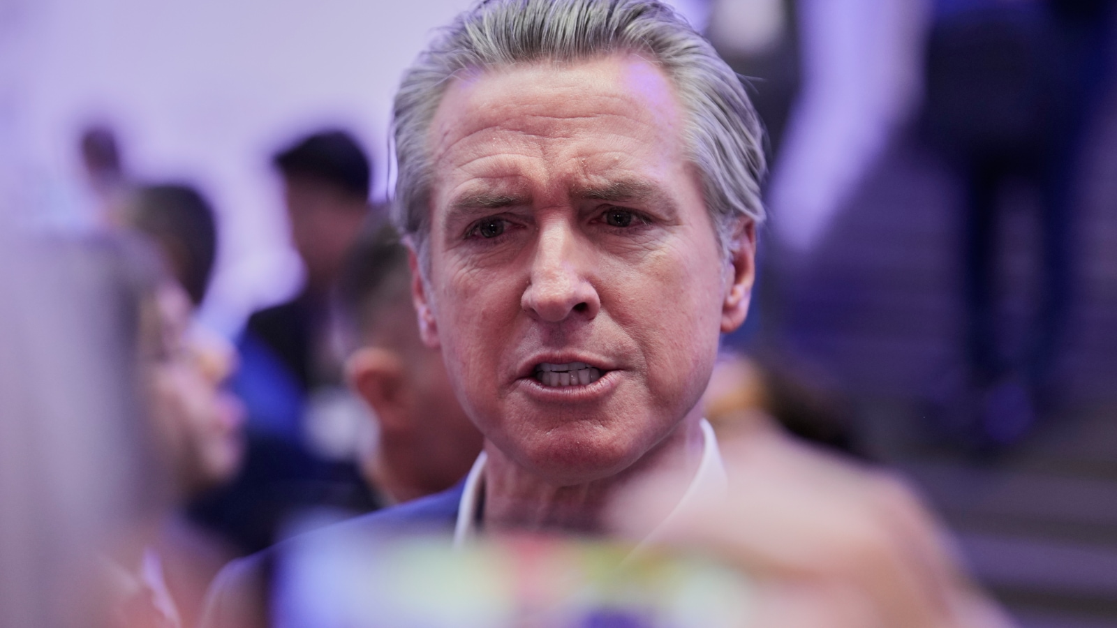 „Trump ist ein T-Rex“: Gavin Newsom kritisiert die „erbärmlichen“ Staats- ...