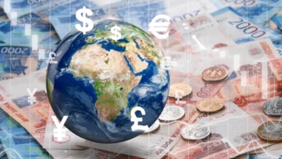 Top 10 strongest and weakest currencies worldwide in 2026: Indian Rupee (INR)  exchange rate comparison