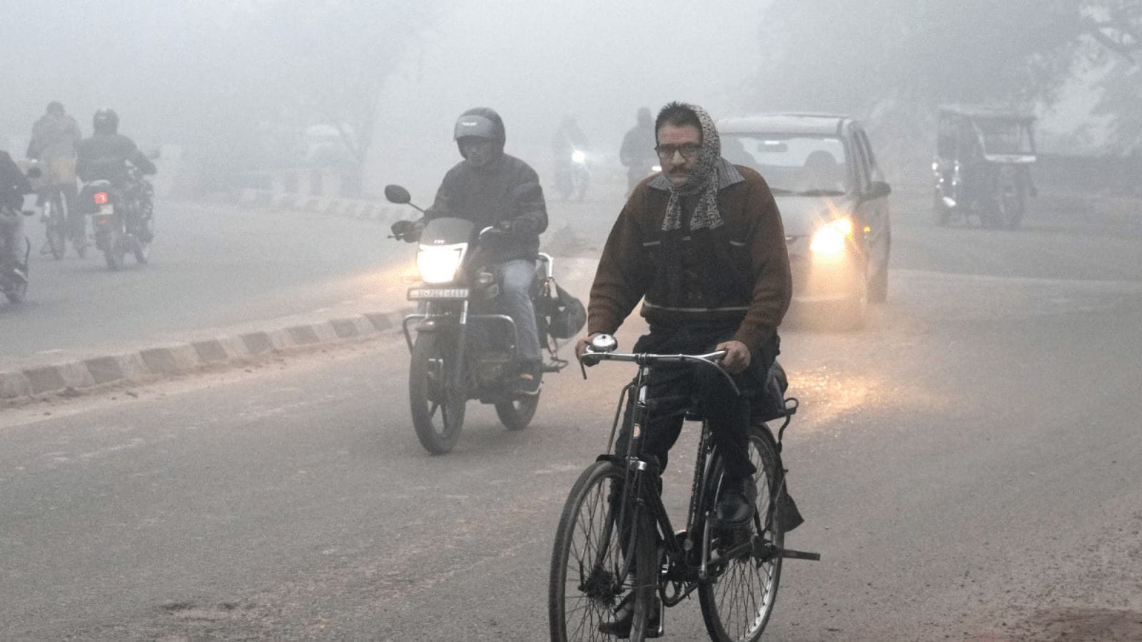 IMD issues ‘cold day’ warning for 40 UP districts, no relief till Jan 8