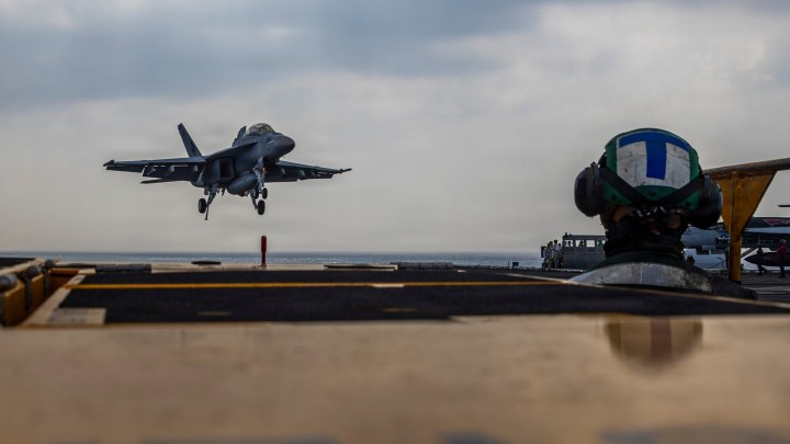 アメリカの空母