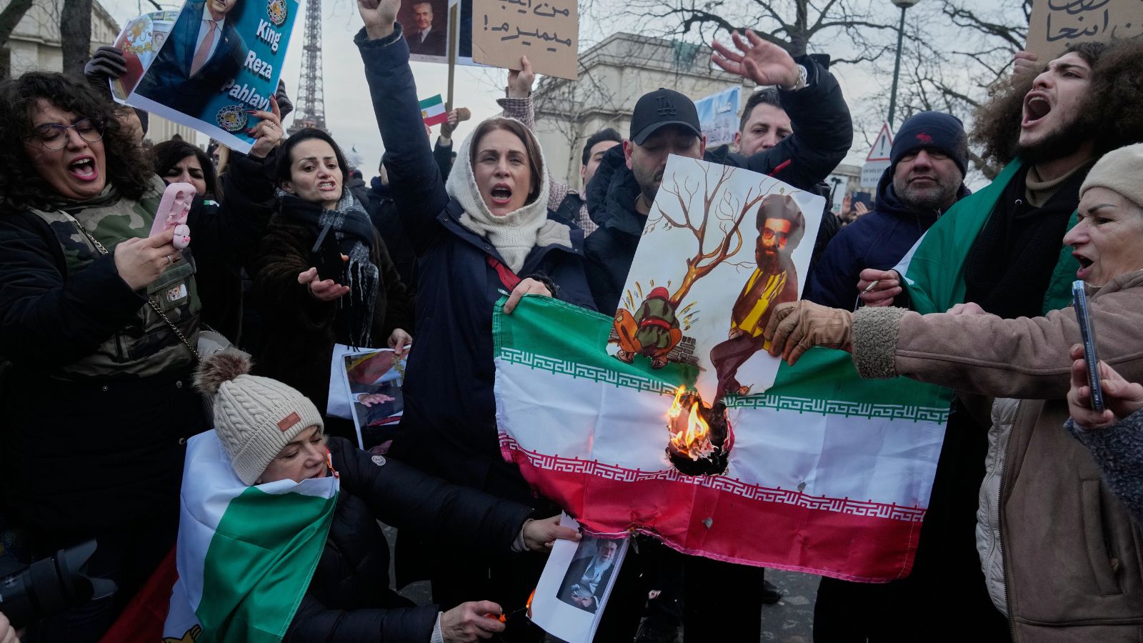 Iran Live Update| ‘Iran wants to negotiate’: Trump says Iran pitched negotiations after US leader threatened action for protester crackdown